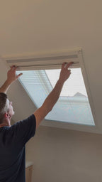 Dakgordijn® - Verduisterend Plissé + Hor dakraam gordijn 2in1 op interieur afwerking
